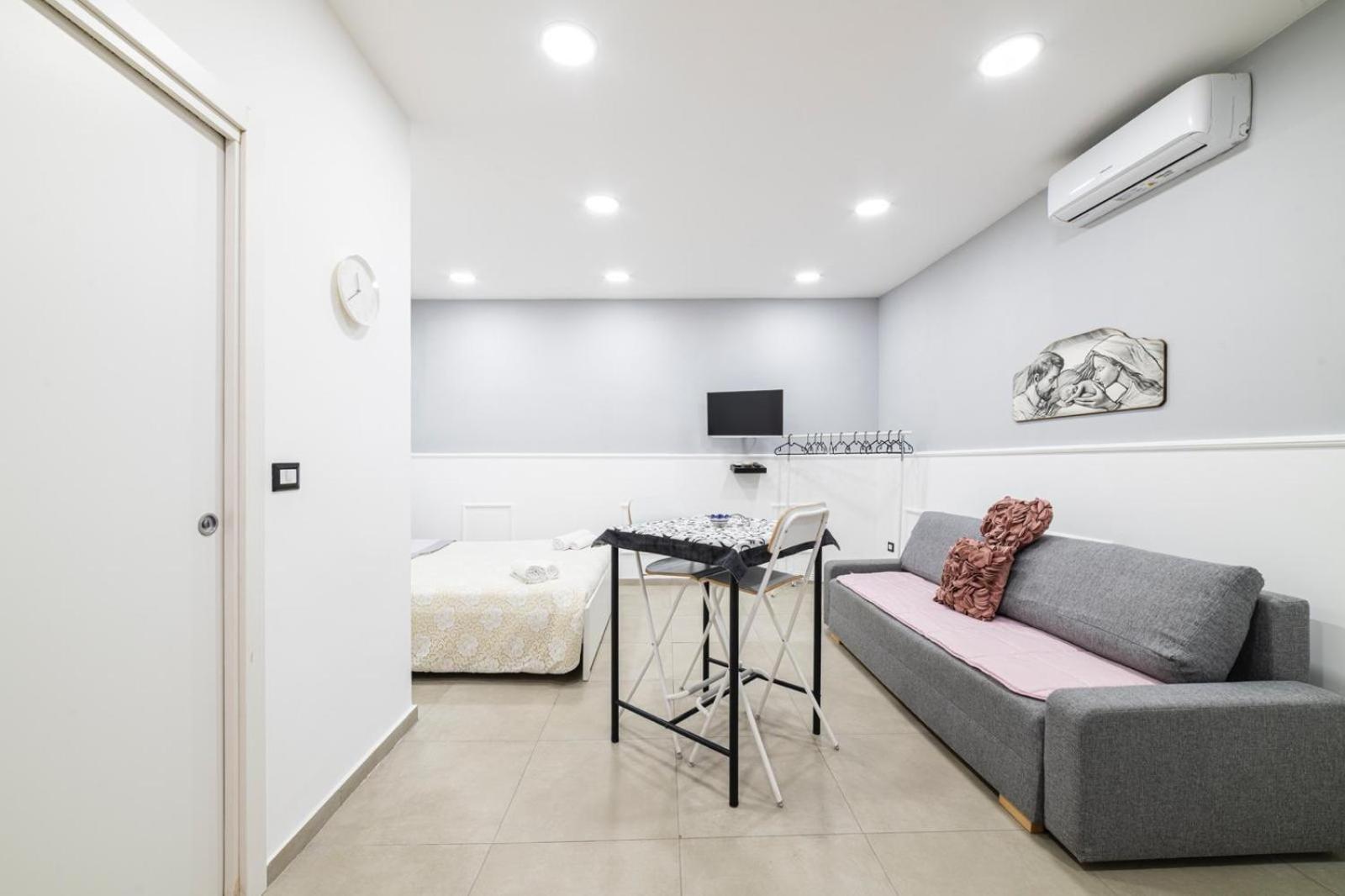 Many House Apartment Napoli Exterior foto
