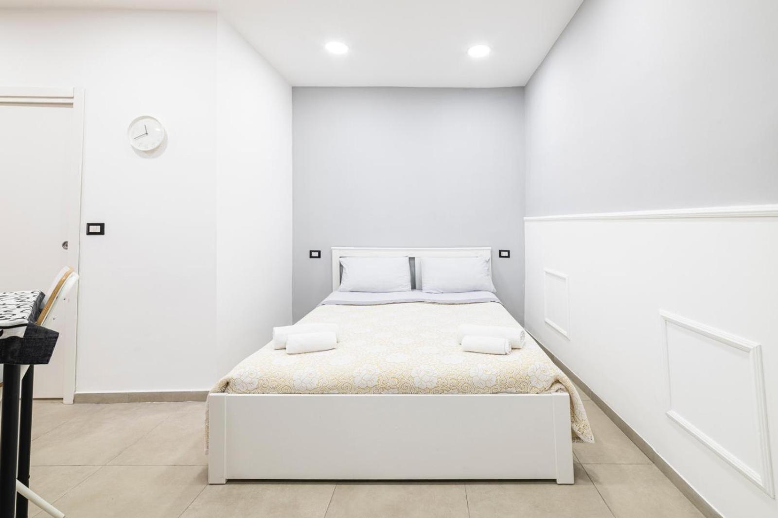 Many House Apartment Napoli Exterior foto