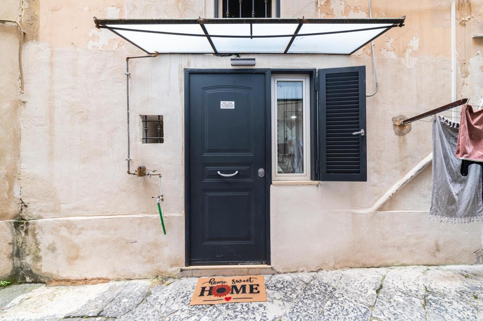 Many House Apartment Napoli Exterior foto